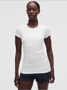 Lululemon Swiftly Tech Short Sleeve Shirt, Size 6